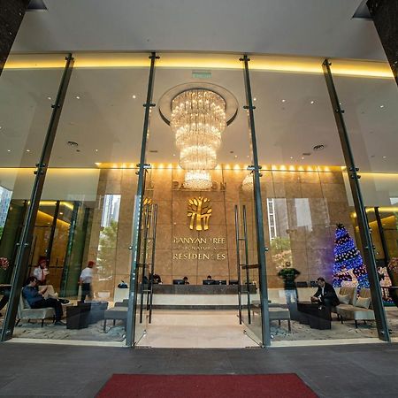 Ph Suites At Pavilion Bukit Bintang Kuala Lumpur Buitenkant foto The lobby of the hotel