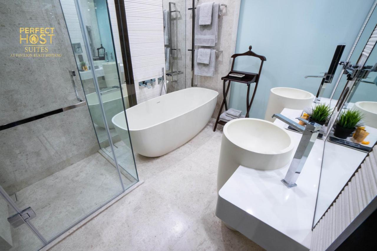 Ph Suites At Pavilion Bukit Bintang Kuala Lumpur Buitenkant foto Bathroom